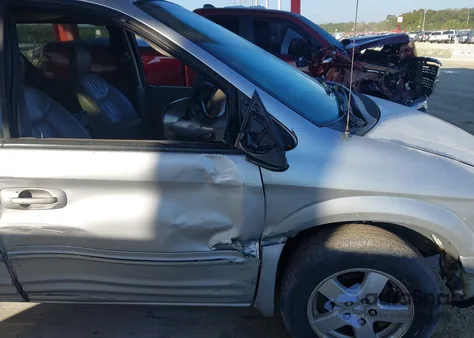 2003 Chrysler Town & Country Lxi z USA, uszkodzony, nr VIN 2C4GP54L33R234526